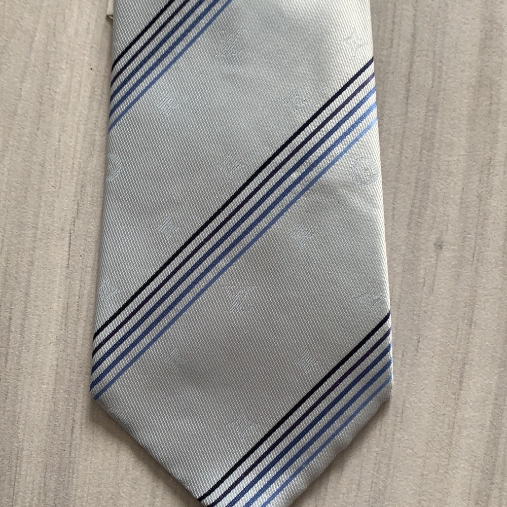 Authentic Louis Vuitton Tie